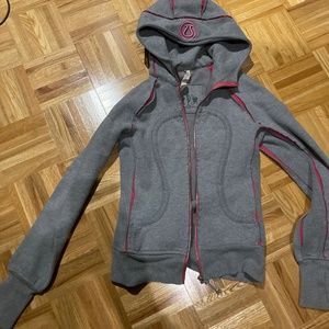 Lululemon Size 4 Scuba Hoodie